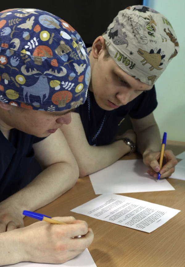 Даниил Швецов и Айрат Сибагатуллин побеждают в интеллектуальном конкурсе
